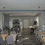 Hotel Spring